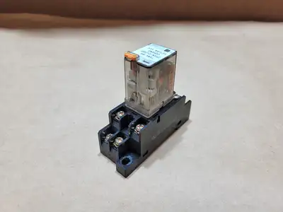 10A 24V/240V Relay w/ 15A 240V Socket