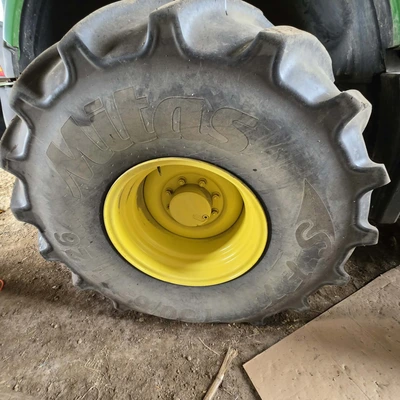 JOHN DEERE 8800 chopper | Iron Listing (27)