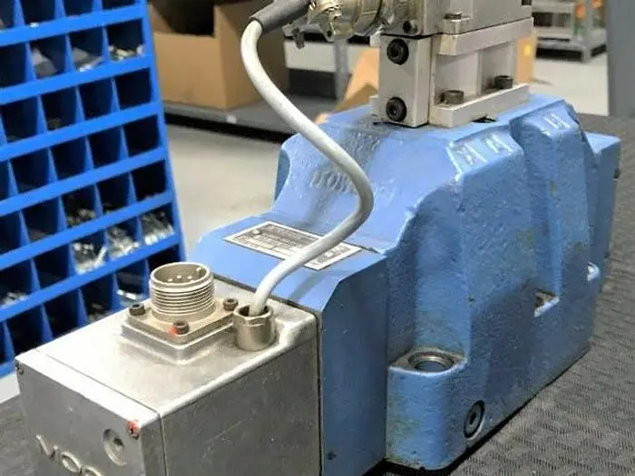 Used MOOG/NETSTAL _UNKNOWN_ Valves/Fittings | Absolute Machinery #541246