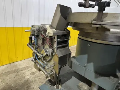 3 CU FT SIGMA SYNTRON FMC MODEL #VPF305 HOPPER & BOWL FEEDER: STOCK #23083