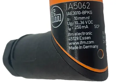 NEW IFM EFECTOR IAE3010-BPKG-IA5062 INDUCTIVE SENSOR IAE3010-BPKG IA5062