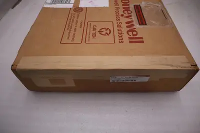 NEW IN BOX Honeywell 51309152-175 Analog Output STOCK G173