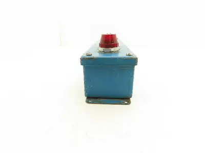 Hoffman Allen Bradley E1 800T 6-Position Enclosure Buttons Switch Light 120VAC