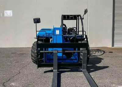 USED 2018 GENIE GTH-5519