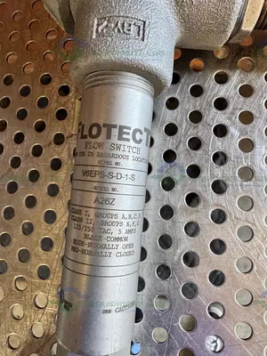 Used DWYER FLOTECHT V6EPS-S-D-1-S FLOW SWITCH W/ CROUSE MINDS LBY25 SA ELBOW Test Equipment - Other California US | Equipment Lab #1427414