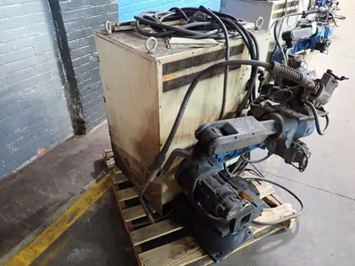 USED 2013 YASKAWA MOTOMAN MH6
