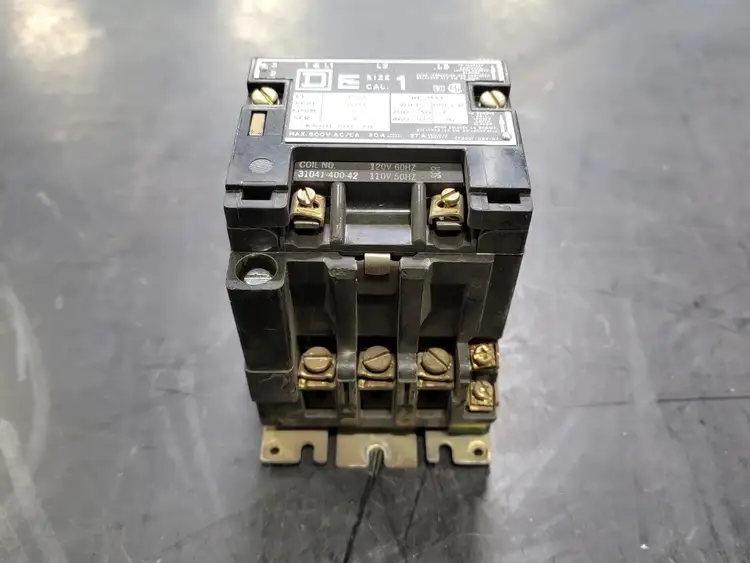 Used SQUARE D 8536SCO3V02S Switchgears British Columbia CA | Lenmark #242403