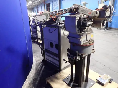 USED 2001 MOTOMAN UP20