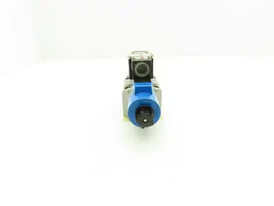 Toyooki Kogyo HD3-2S-KCP-03A-LYD2 Hydraulic Directional Solenoid Valve 24VDC