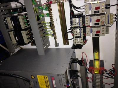 USED 1999 CINCINNATI MILACRON