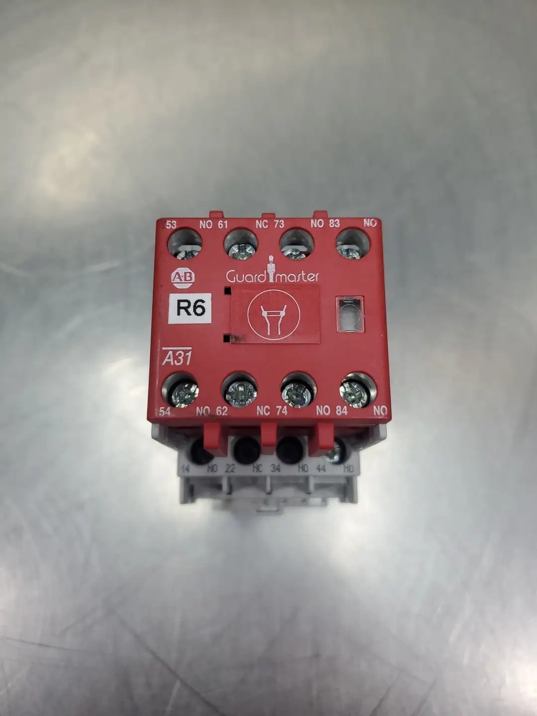 ALLEN BRADLEY 700S-CF620DC GuardMaster Contactor, 600VAC, 20A. 4E-21