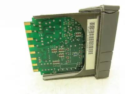 Honeywell DC200C-0-00B-100000-0 UDC2000 Mini Pro Digital Temperature Controller