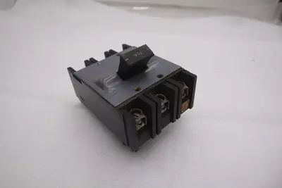 Square D MH-370 70 Amp 3 Pole Plug in Circuit Breaker STOCK B-617