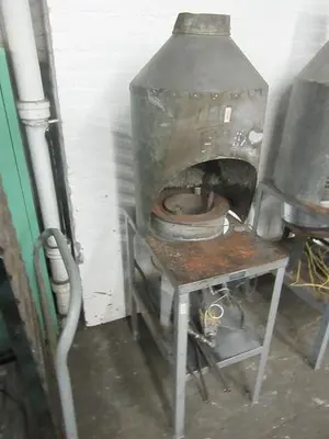 1413-310 Charles Hones “BUZZER” Gas Operated Melting Pot – 160 LBS CAPACITY