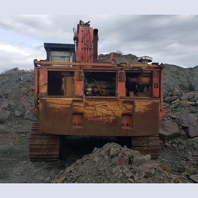 Caterpillar 235 Excavator