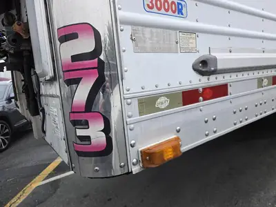 USED 2011 UTILITY 53FT