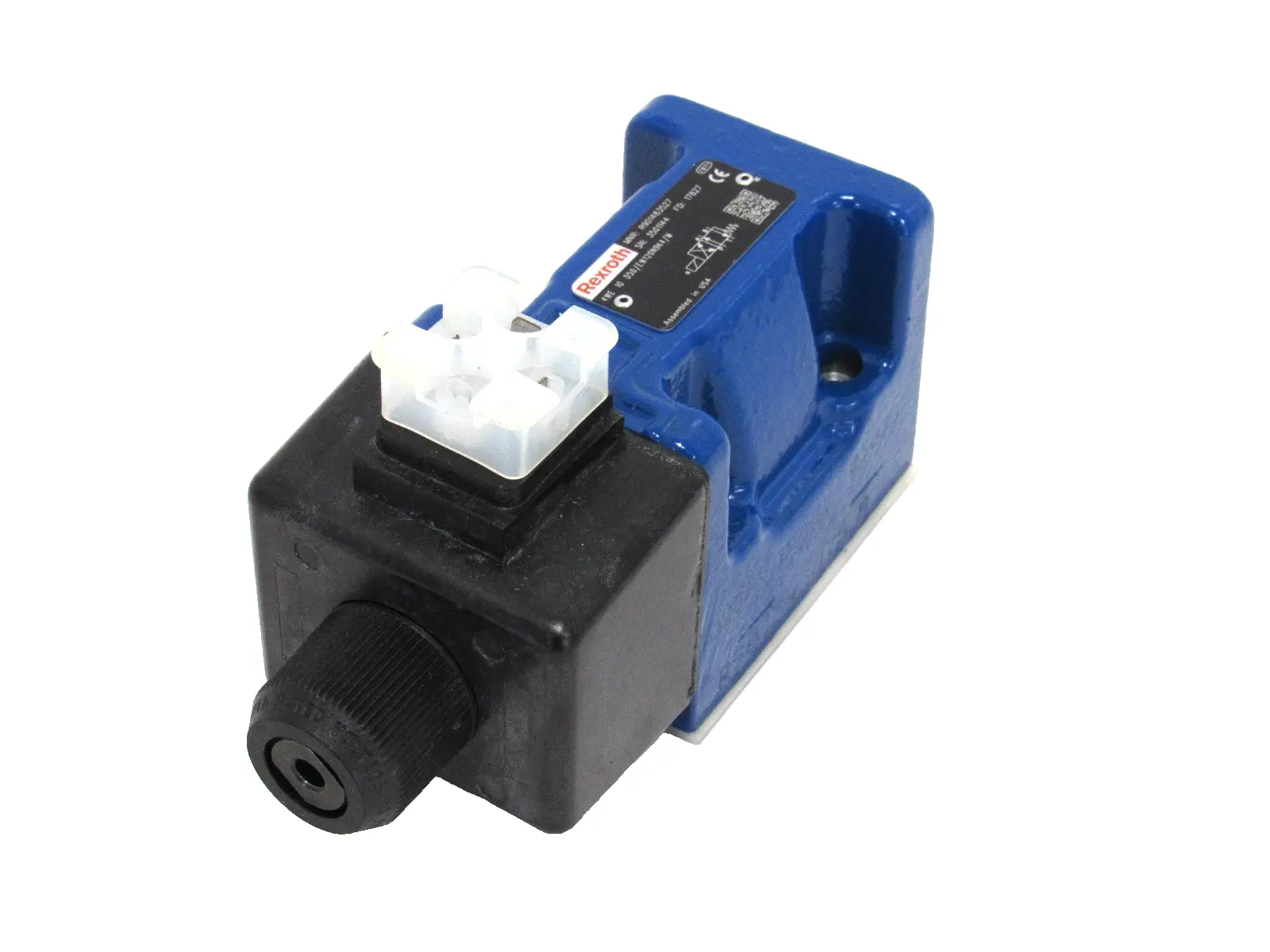 NEW REXROTH R901483527 SOLENOID VALVE 4WE10D050/EW120N9K4/M