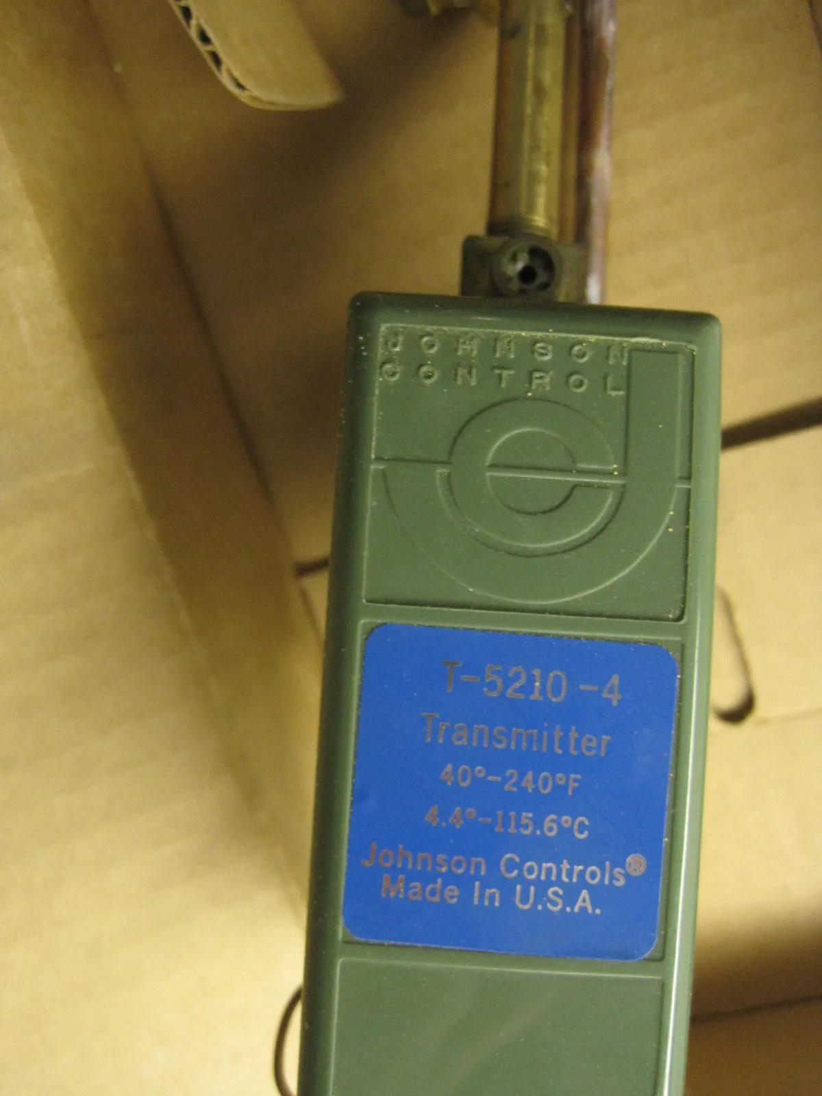 JOHNSON CONTROLS T-5210-4 TEMPERATURE TRANSMITTER T52104