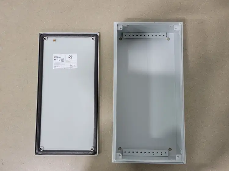 Used SCHNEIDER ELECTRIC NSYSBM204012 Misc Electrical & Power Parts British Columbia CA | Lenmark #253717