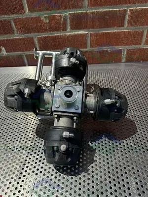USED 4 ITT PURE FLO ADVANTAGE STAINLESS STEEL DIAPHRAGM VALVE W/ 1" SANITARY FITTING