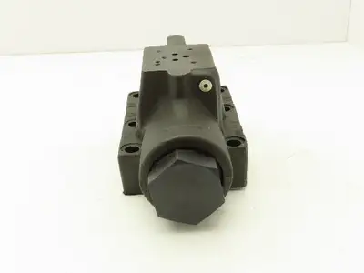Parker D61VW012B4NYCF5 Pilot Operated Hydraulic Solenoid Valve 3000/1500 PSI