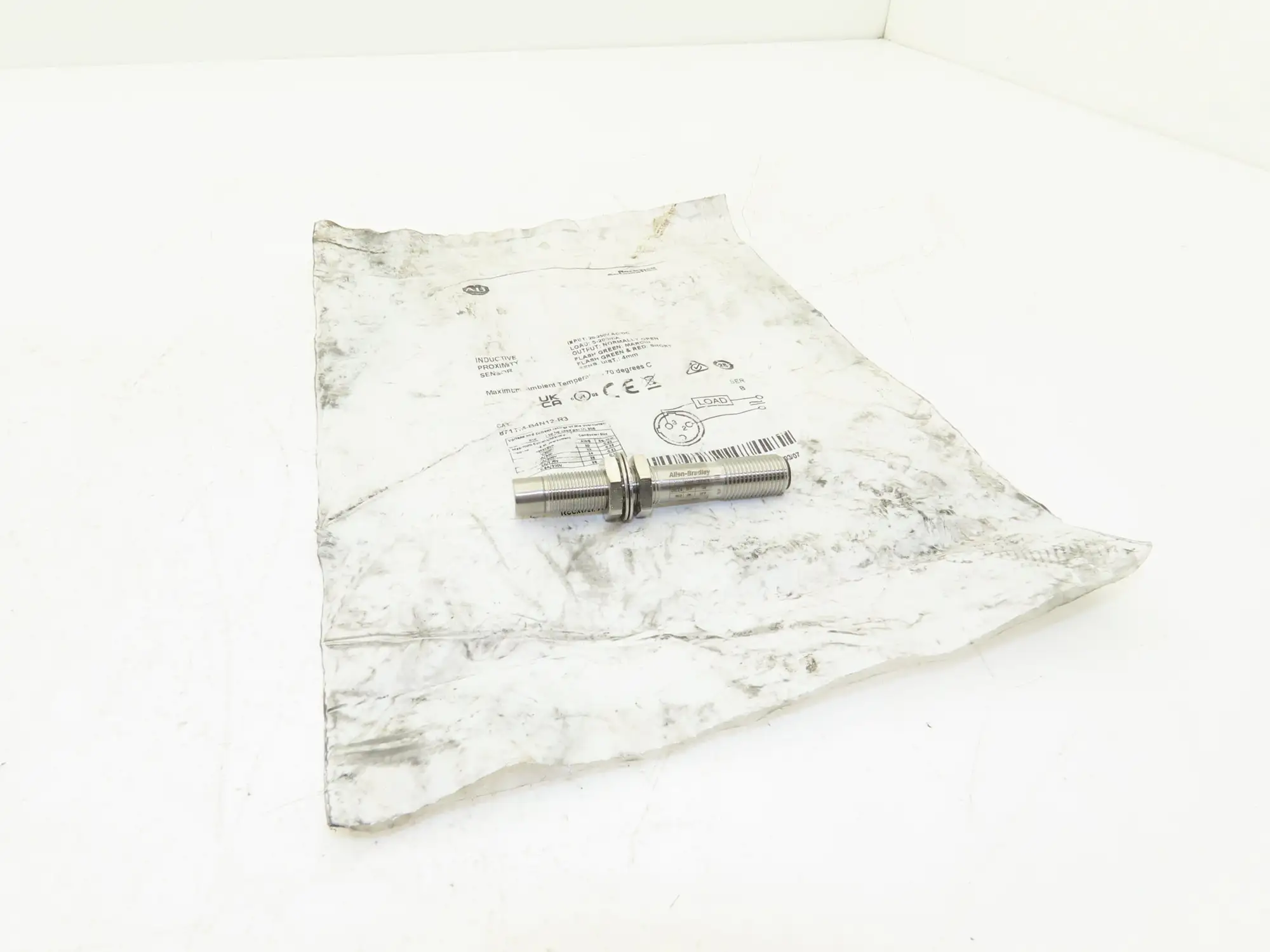 Allen Bradley 871TM-B4N12-R3 Inductive Proximity Sensor 20-250V Ser B
