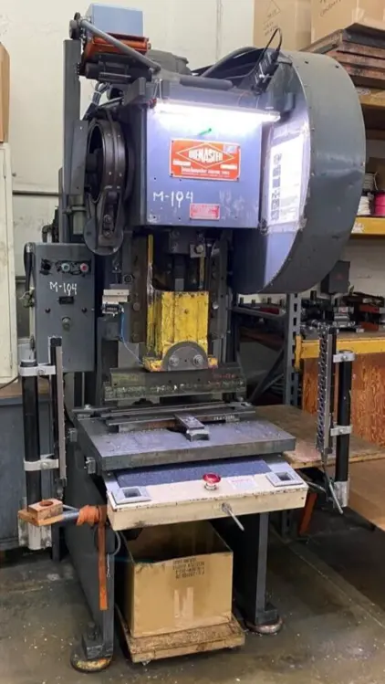 Used BENCHMASTER _UNKNOWN_ Miscellaneous Equipment (Metalworking) California US | Amiron Machinery #720385