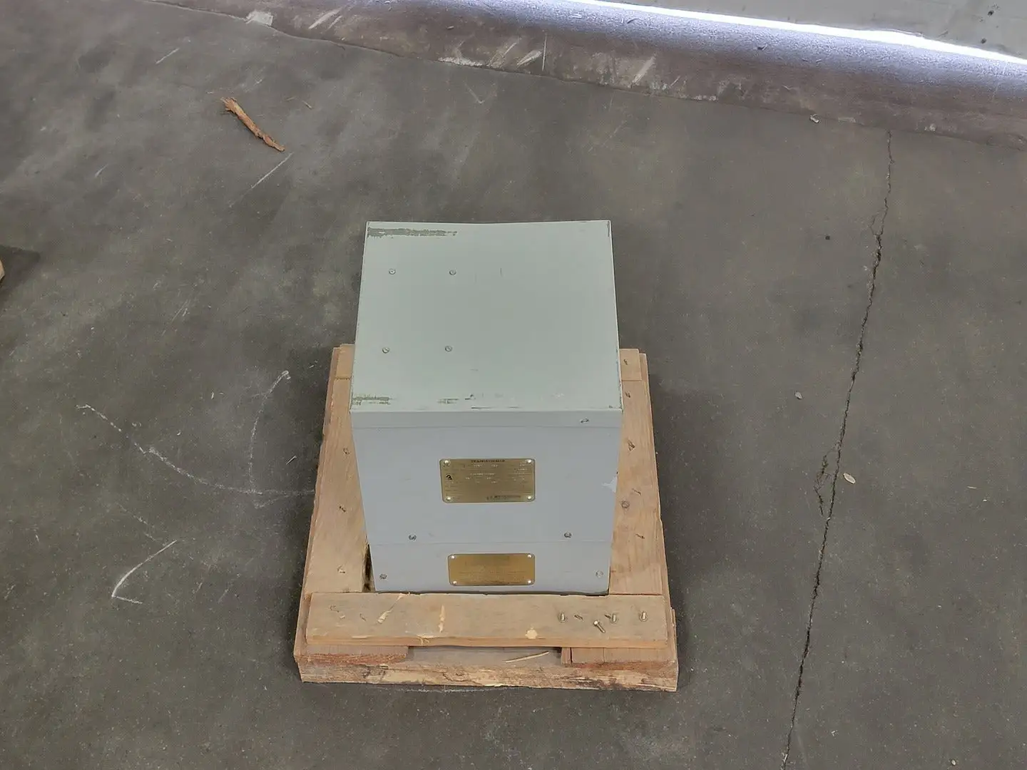 Used 1988 JEFFERSON ELECTRIC 244-001-458 Transformers British Columbia CA | Lenmark #265746