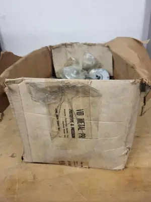 Box of Squak-Norris Metal Pressure Switches 5019514-01
