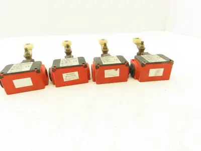 Bernstein BI-SU1Z AH Limit Switch 10A 500V 30mm Arm Plastic Roller Lot of 4