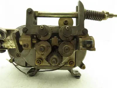 Yaskawa PMEE-12CBB Welder Wire Motor Feeder 24VDC 3/64 Rollers Missing Handle