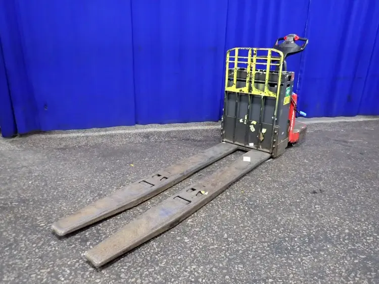 Used THE RAYMOND CORPORATION 8410 Pallet Jacks Ohio US | HGR 24 #743400
