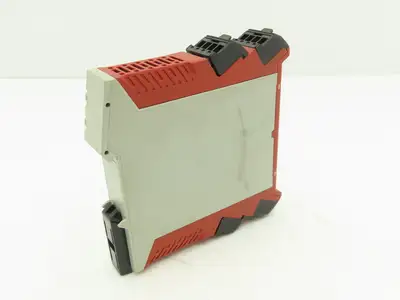 Allen Bradley 440R-S13R2 Guardmaster Multi-Function Safety Module Ser A 200