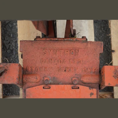 FMC 10" x 36"  Syntron Vibrating Pan Feeder