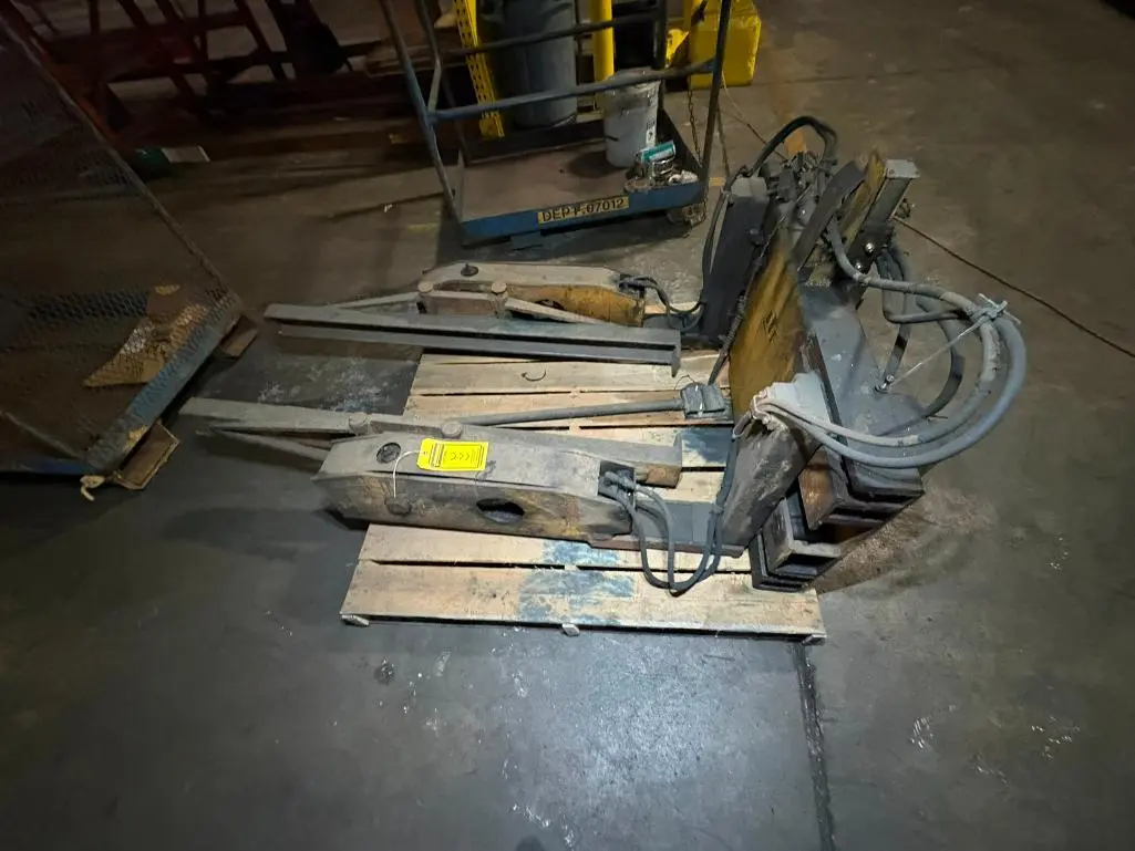 Used _UNKNOWN_ _UNKNOWN_ Forklift Attachments Ohio US | Myron Bowling Auctioneers Inc #1504465
