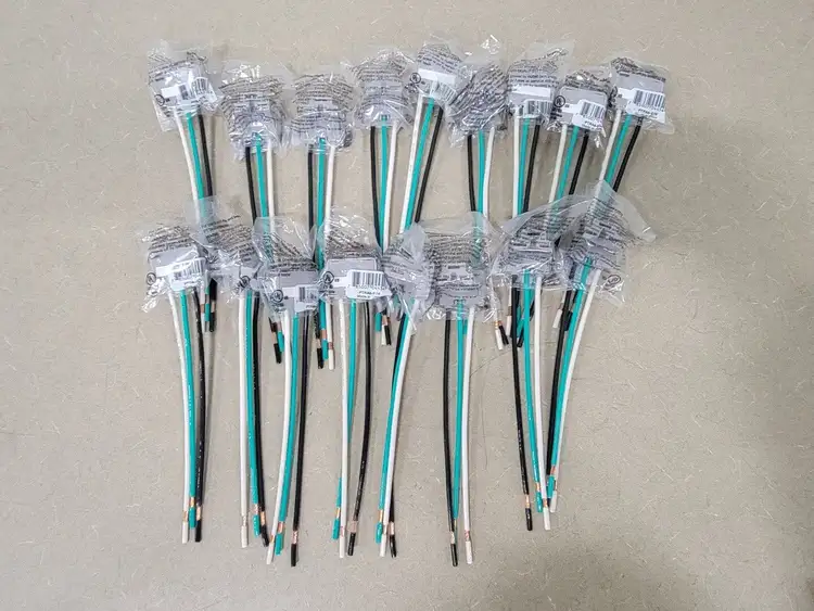 New | in-Stock PASS & SEYMOUR PTRA6-STR Cable & Wire British Columbia CA | Lenmark #248944