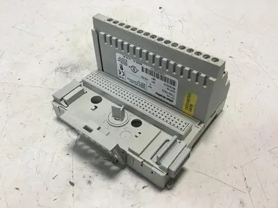 USED ALLEN BRADLEY 1794-TB32 SER A