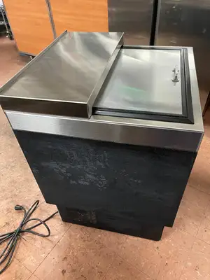 Used Glastender Used 24" Glastender MF24-B1 Bar Glass Mug Froster / Chiller 120V Underbar Equipment Illinois US | Falcon Restaurant Supply #1375825