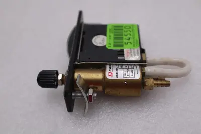 Fairchild Z15867 Pressure Regulator Indicating Station 250PSIG STOCK L-225A