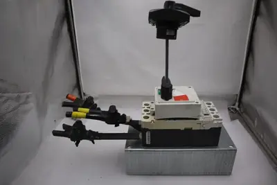 ALLEN BRADLEY 140UL6D3D30/ 140U-L6D3-D30 MOLDED CASE CIRCUIT BREAKER STOCK 709-A