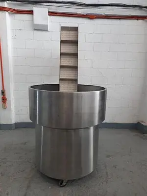 Kalish model 9272 stainless steel cleated conveyor