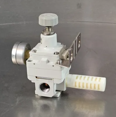SMC IR3010-N04B Precision Pressure Regulator 6C-10