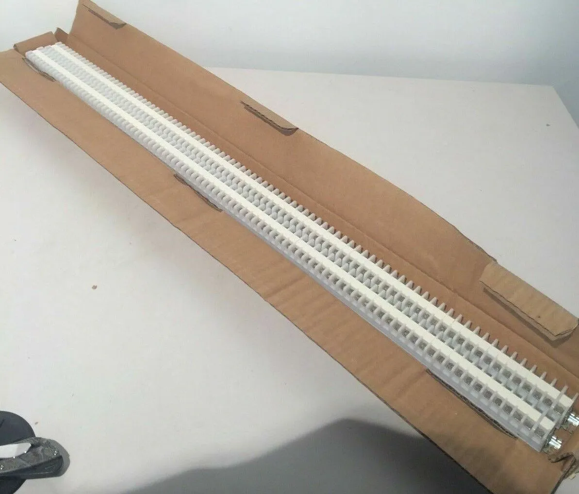 1492-F3175 | Allen Bradley  Terminal Block Kit 2) 3'ft Rails 88 per Rail White - New Other
