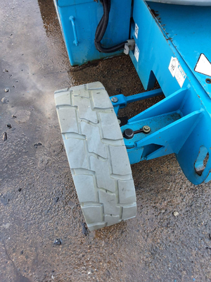 USED 2011 Genie Z-34/22N