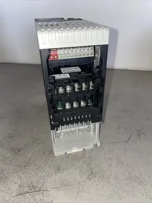 Allen-Bradley PowerFlex 525 25B-D1P4N104 0.4kW 0.5Hp AC Drive - @1D