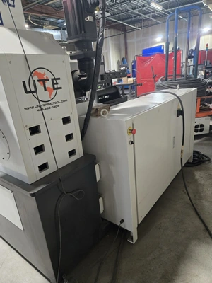 USED 2024 UTE SELECT CHR