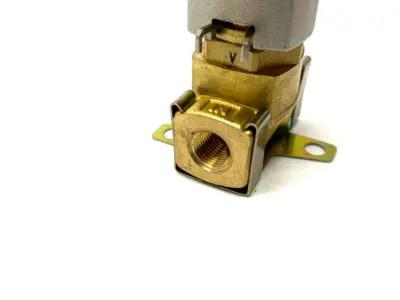 USED SMC AIR OPERATED PILOT VALVE 1/8" NPT PORTS