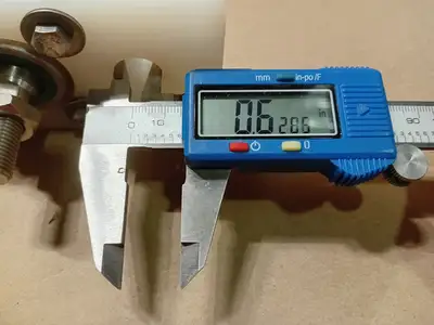 NEW AVS 61M-2R-040-A-0080