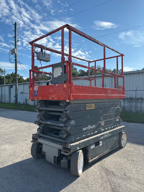 Used 2018 SJ4740 Skyjack Scissor Lifters Florida US | Stack Equipment #1418887