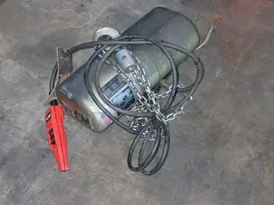 USED CM HOIST MODEL F